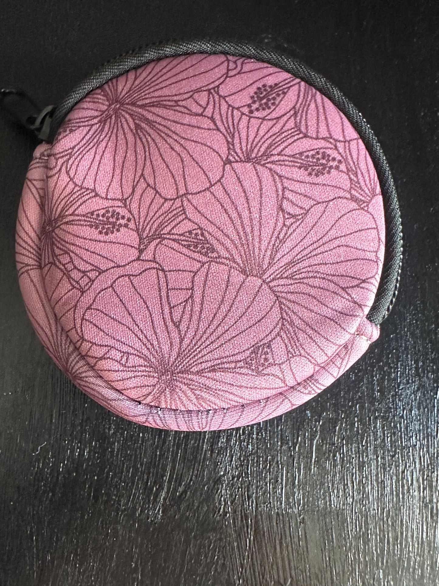 ROUND ZIPPY BAG