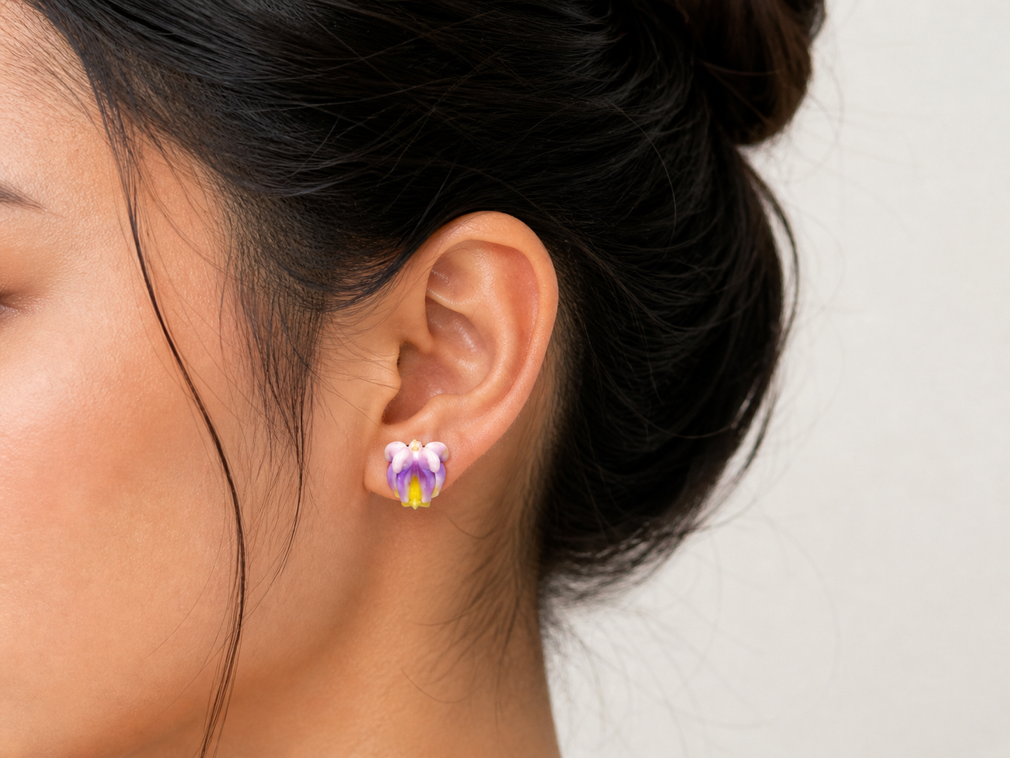 PUA KALAUNU STUD EARRINGS