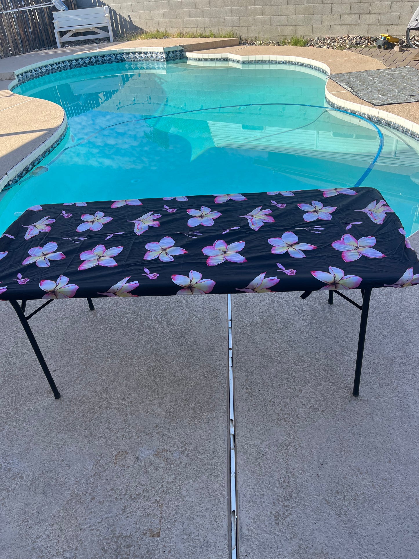HAWAII KINE TABLE COVERS