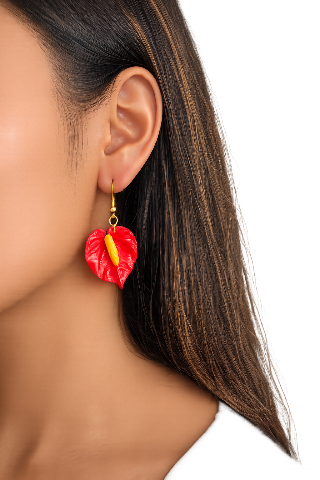 MAKALEHA ANTHURIUM HOOK EARRING