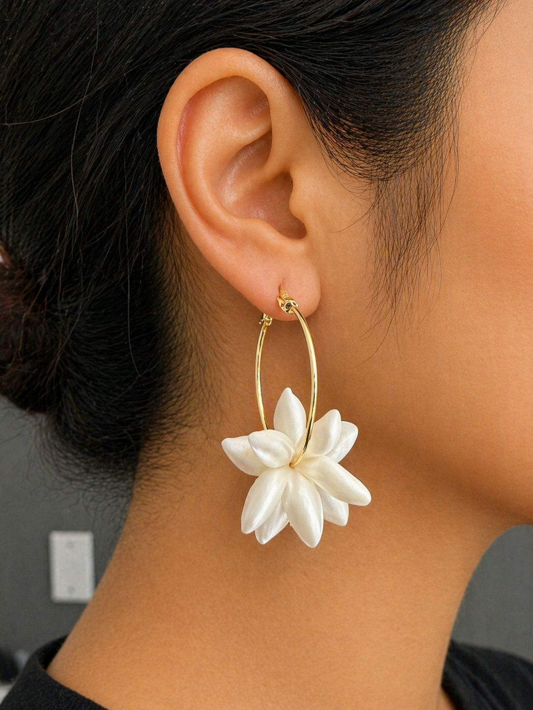 PIKAKE 1 1/2” HOOP EARRINGS