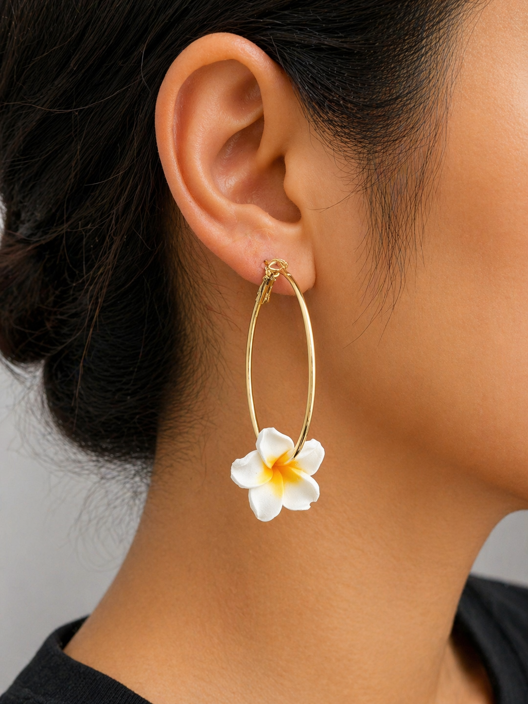 PUA MELIA 1” HOOP EARRINGS
