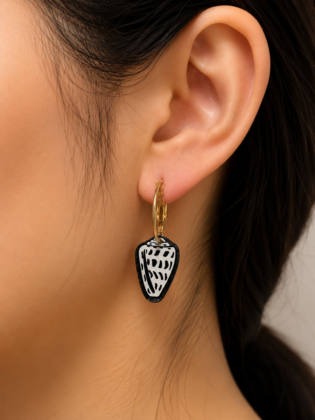 HAWAII KINE MINI HOOP EARRINGS