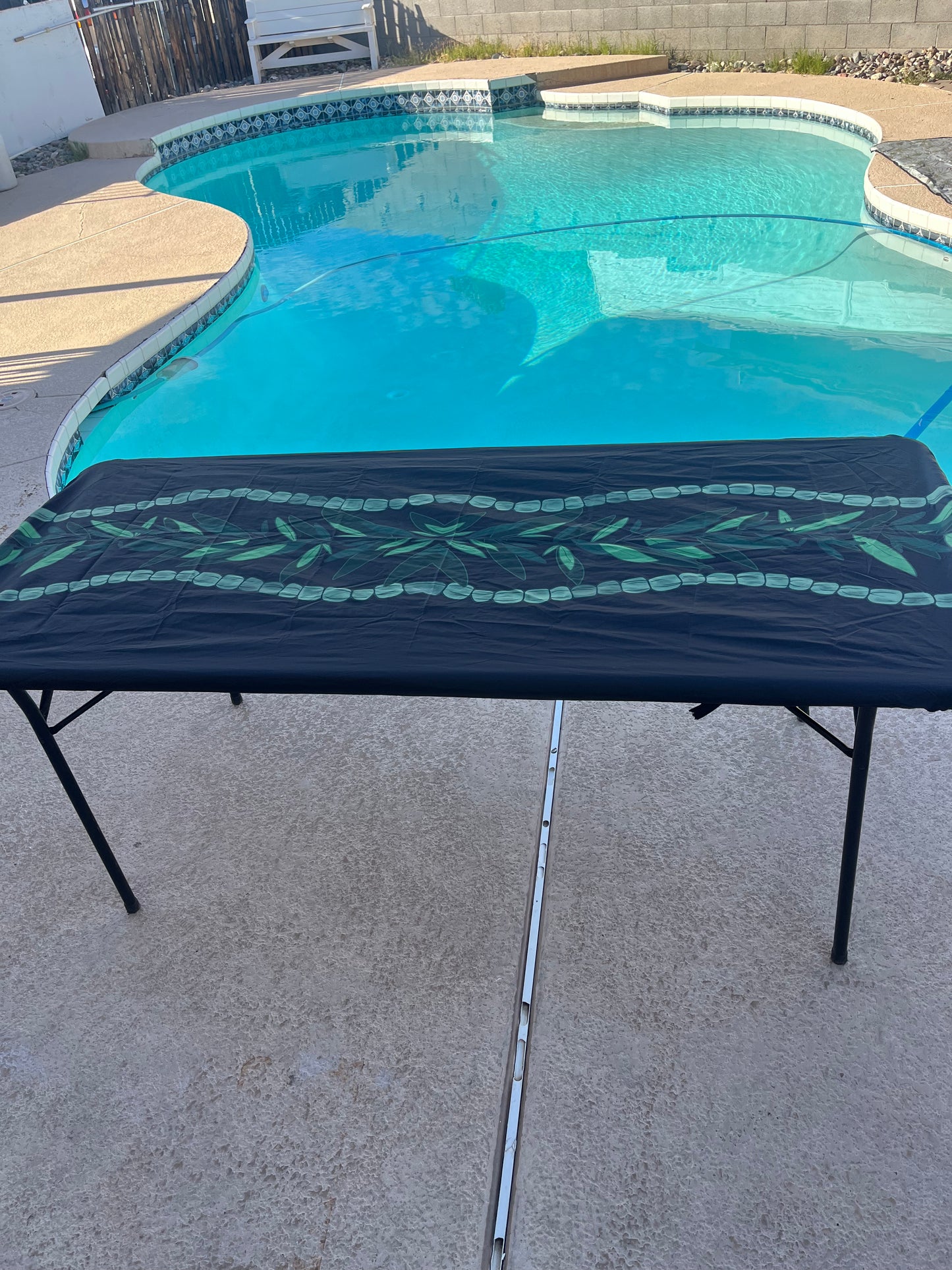 HAWAII KINE TABLE COVERS